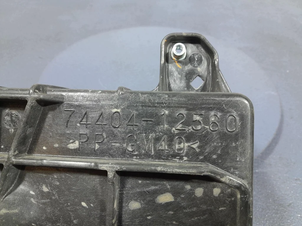 TOYOTA COROLLA E21 Akun Teline Käytetty image 4