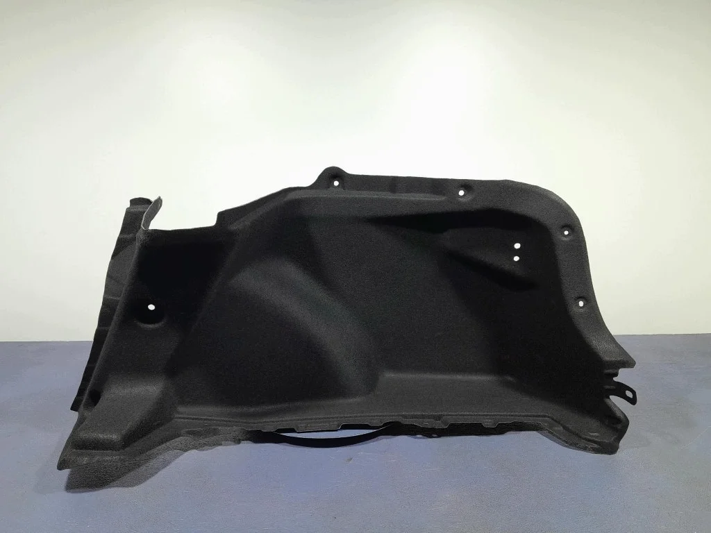 Toyota Corolla E21 sidopanel bagagerum höger