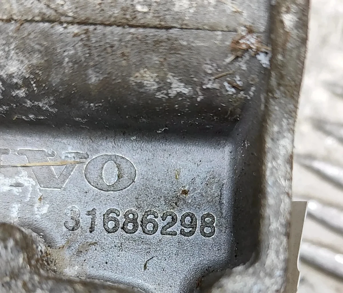 Engine Mount Polestar 2 (P) 31686298 image 6