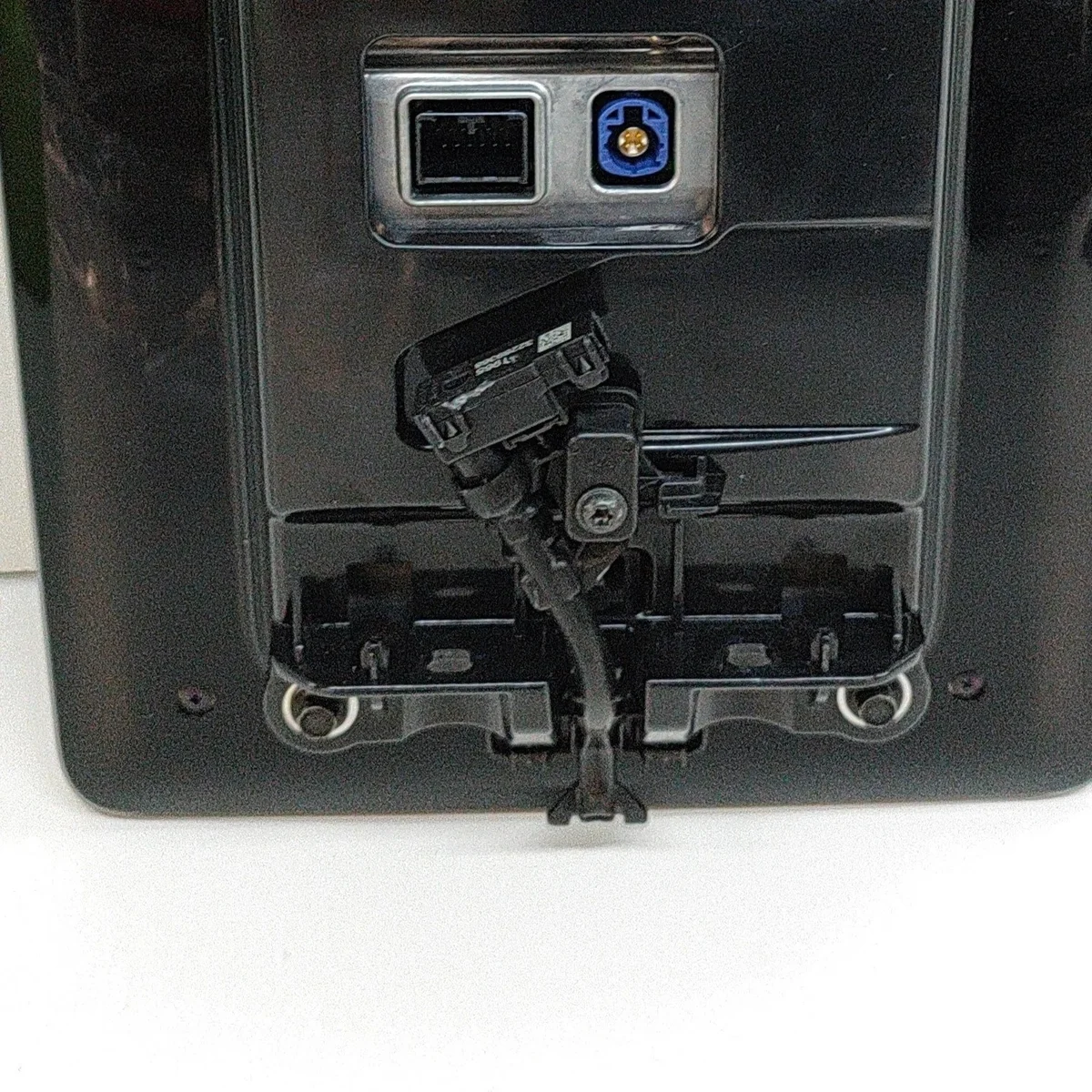 Écran de navigation Polestar 2 (P) - OEM 32247037 image 6