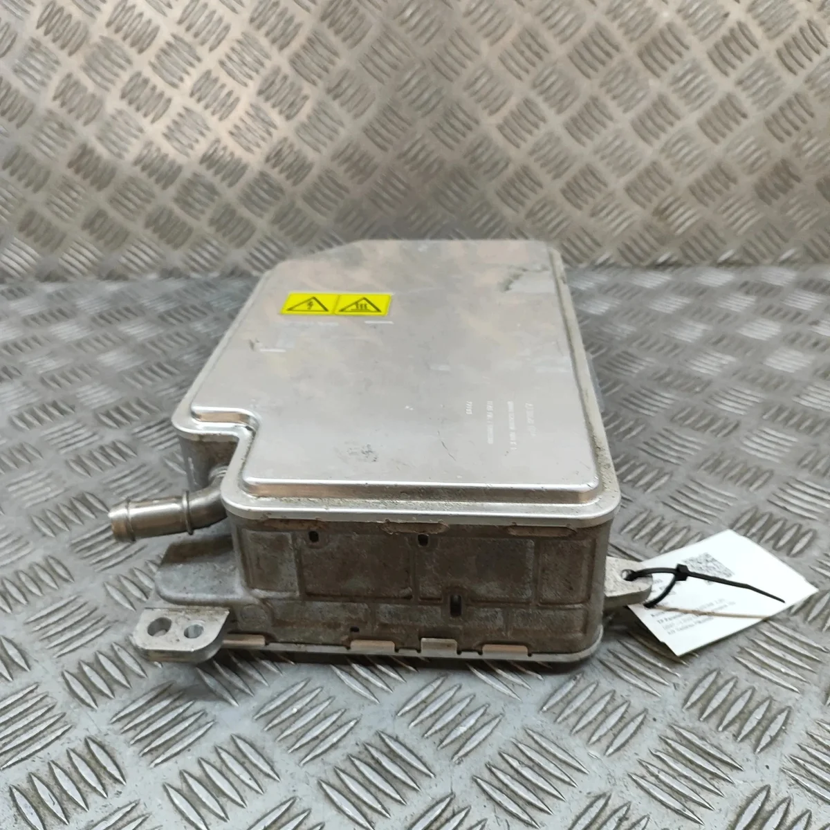 Polestar 2 Invertteri Käytetty OEM 32299861