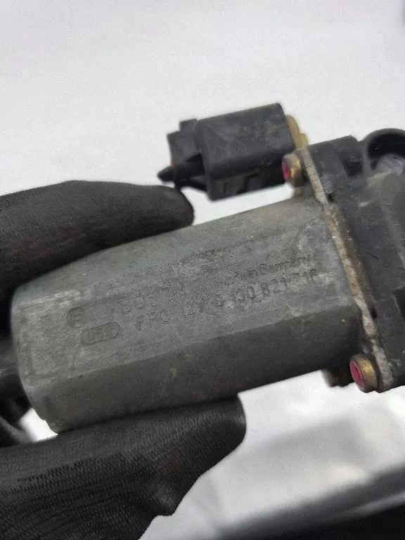 Motor do Vidro BMW OE 0130821716 Usado image 3