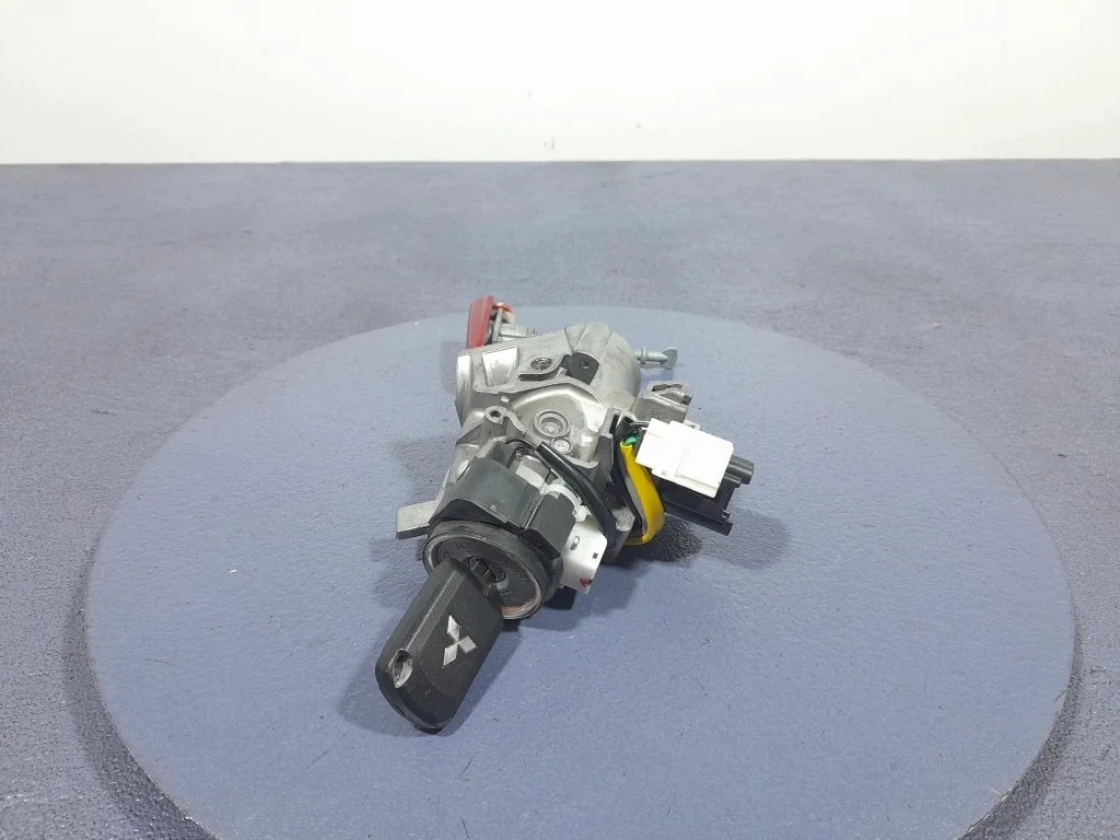 Mitsubishi ASX I Lock Cylinder Insert Used L-349312-