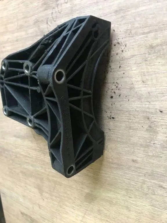 Supporto Compressore Clima BMW E60 7792202 image 3