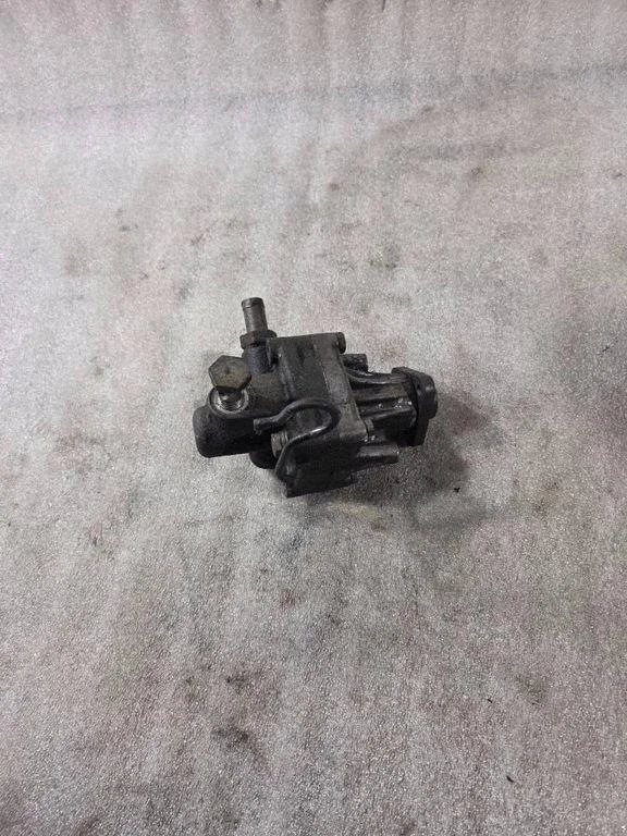 Pompe direction assistée Audi OE 8D0145155L image 3