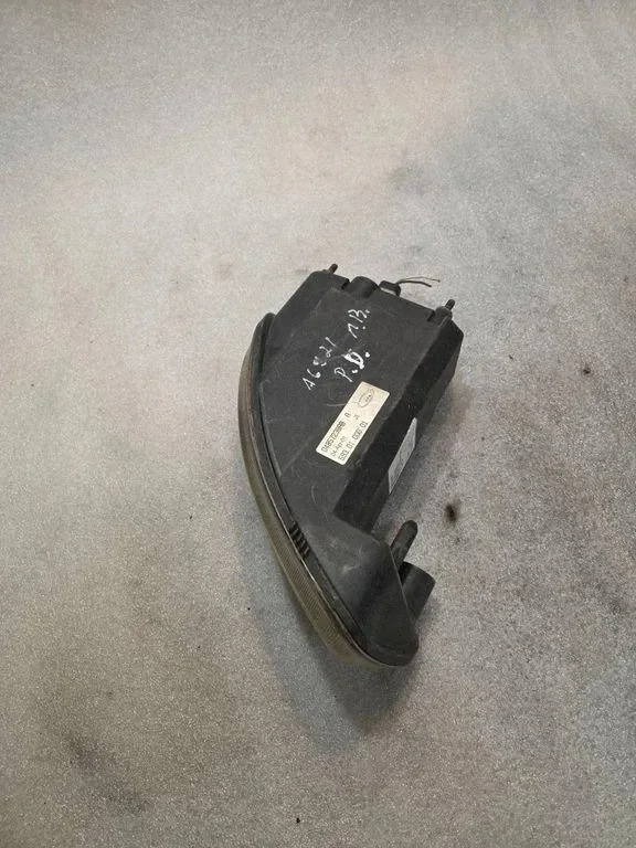 Halogenlampa Chrysler OE 04857238AB