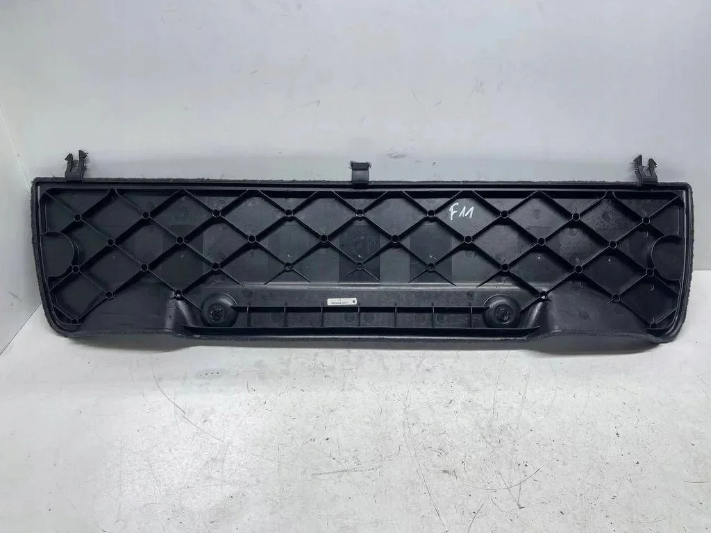 BMW 5 F10 7209185 garniture coffre image 3