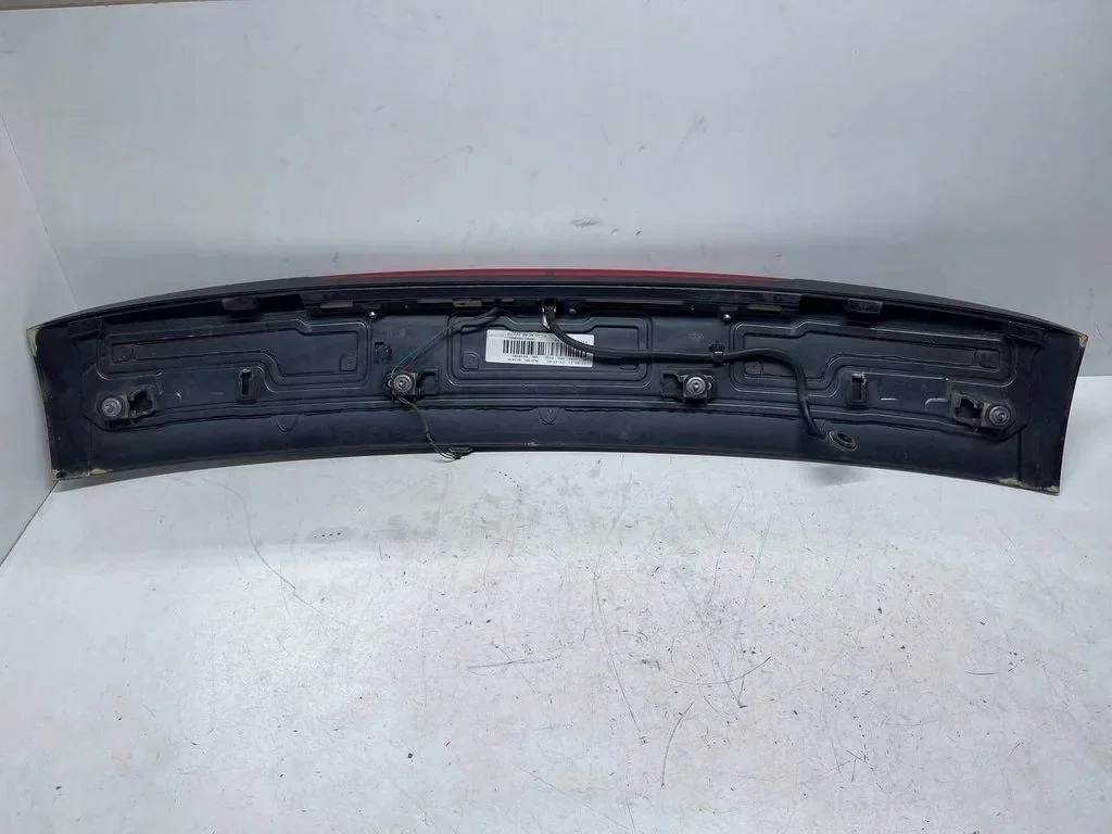 Spoiler coffre BMW 5 Touring F11 OEM 7234682 image 5