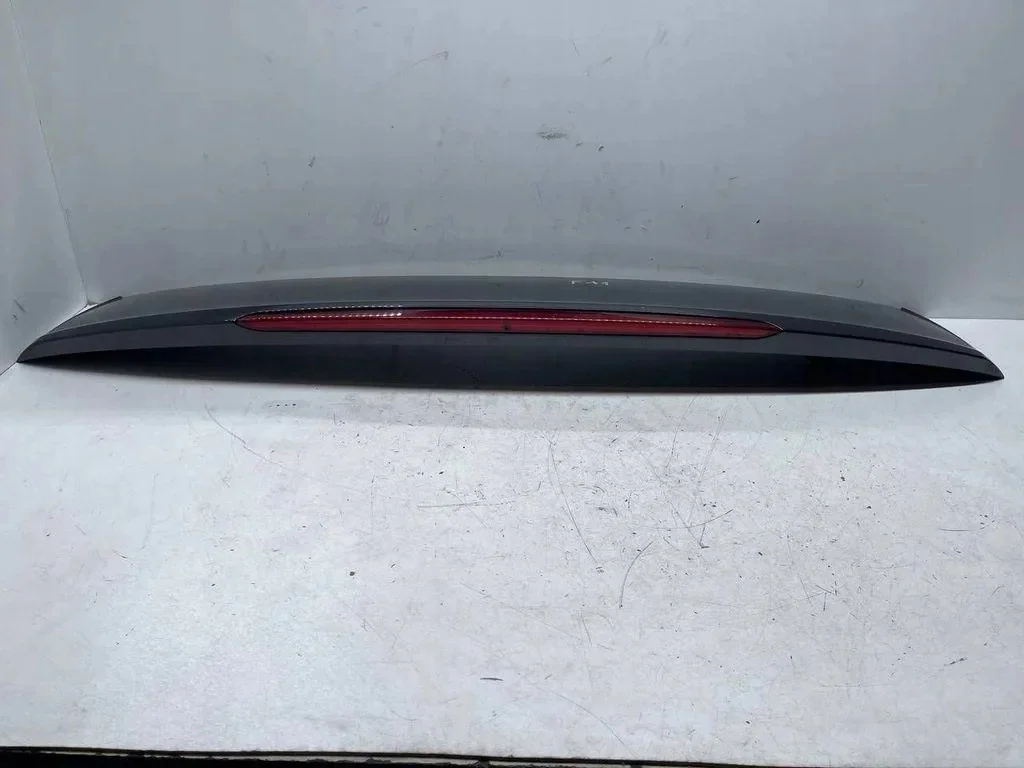 Spoiler coffre BMW 5 Touring F11 OEM 7234682 image 9