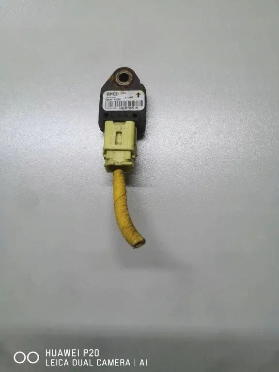 Stötsensor 95930-A2060 för Kia Ceed SW JD image 4