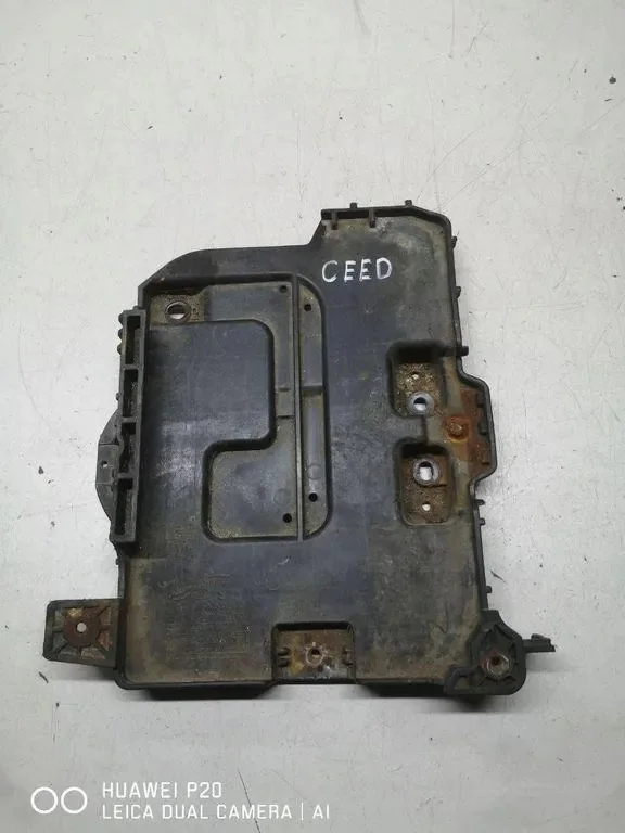 Kia Battery Housing 37150A2500 Used