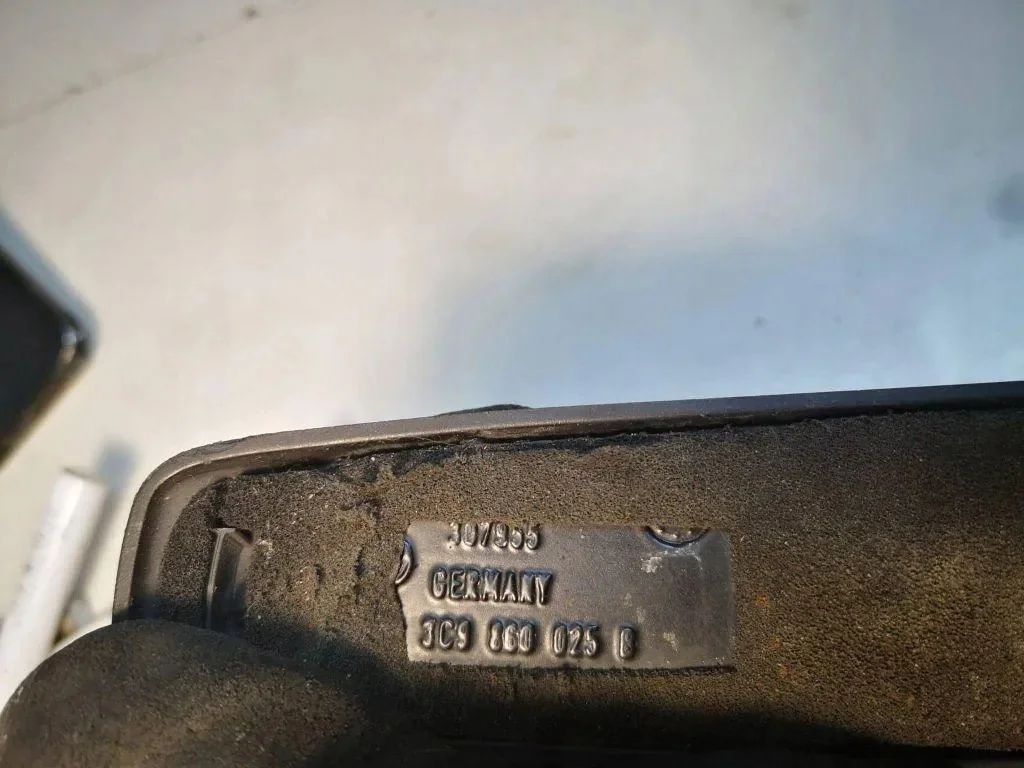 Barras de techo Volkswagen Passat B7 3C9860025 image 4