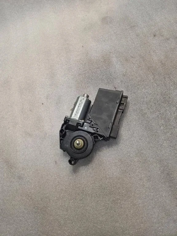 Motor bakruta Volkswagen Touareg 2004