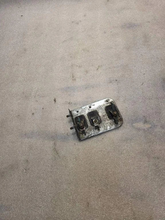 Relé Ventoinha Audi 80 8D0959493A Usado