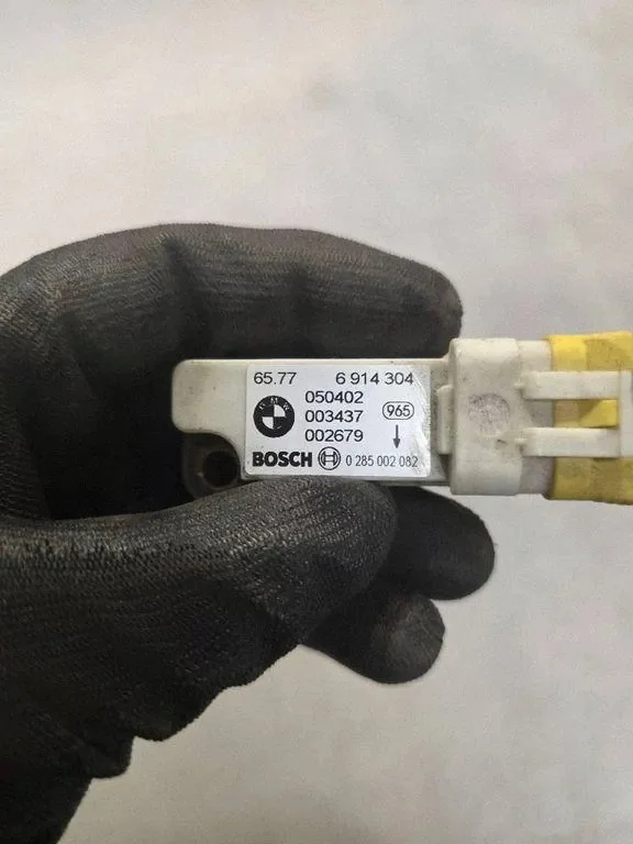 Mini One R50 1.6 16V Schok sensor links image 3