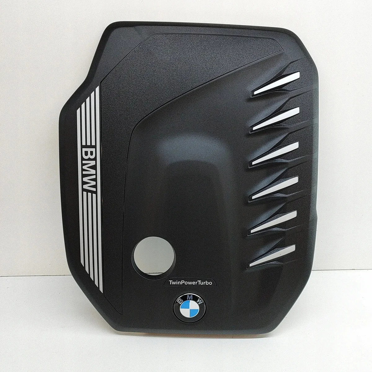 BMW X5 G05 X6 G06 Moottorin suojakansi image 3