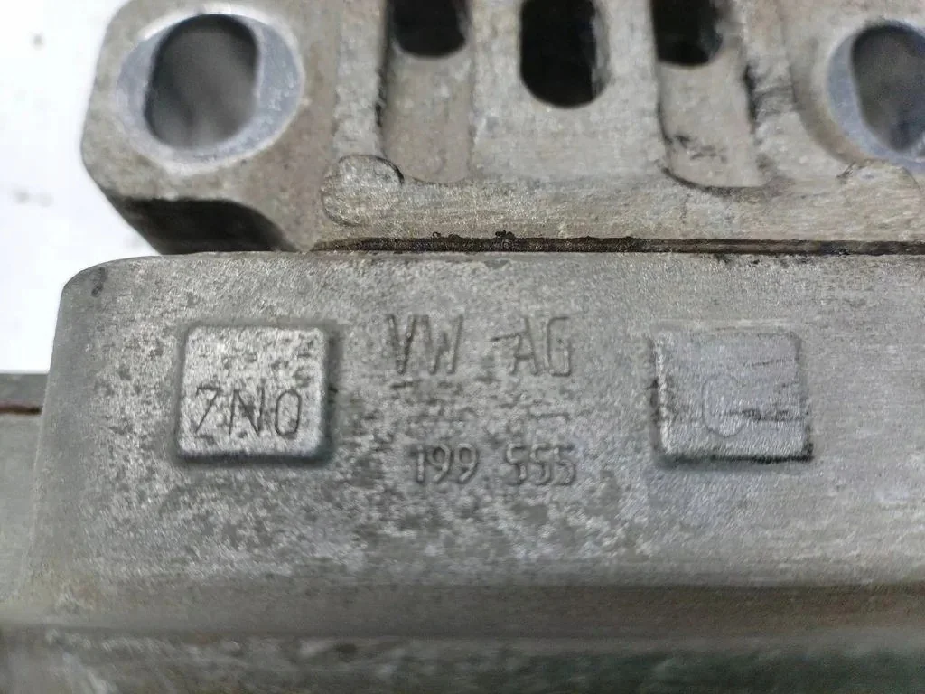 Engine Mount SEAT ALHAMBRA 7N0199555 Used image 4