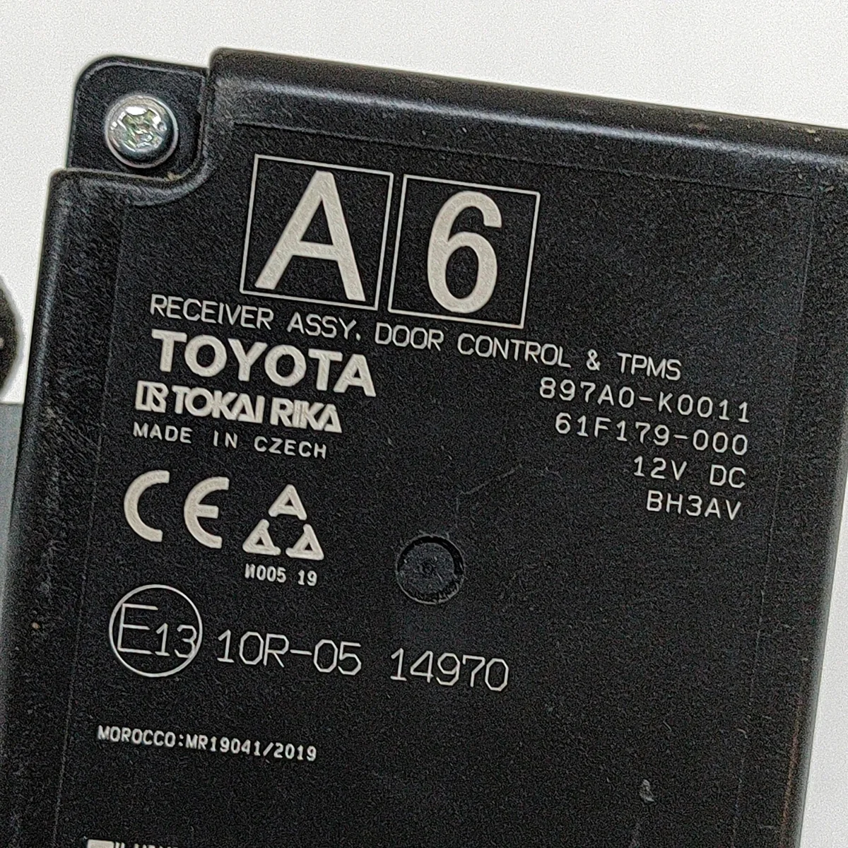 Unité de commande verrouillage central Toyota Yaris XP210 image 6