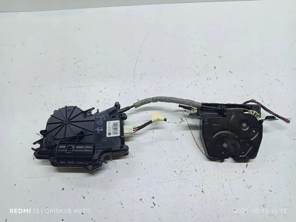 BMW 5 GT F07 Trunk Lid Closer OEM 51247155158