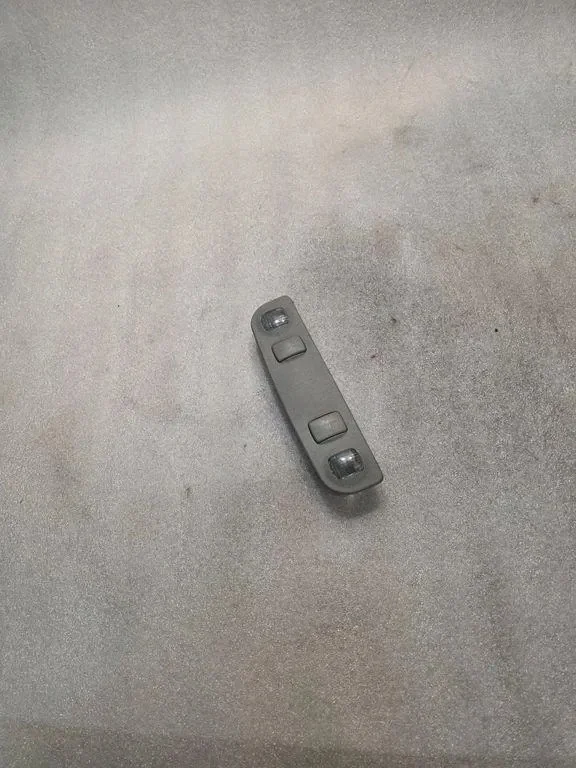Éclairage intérieur Audi A4 B6 8L0947111A