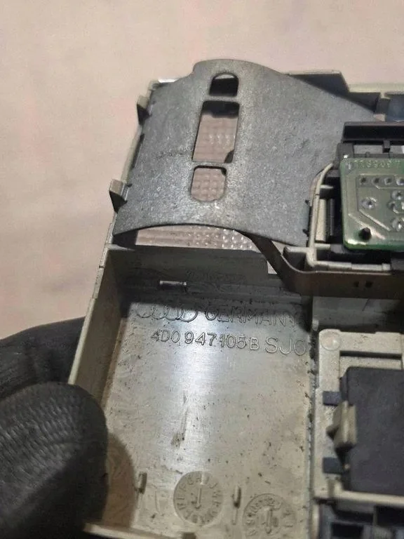Audi A8 S8 D2 4D0947105B Lampe de plafond image 3