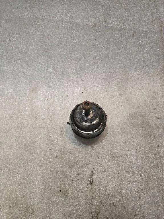 Engine Mount Front Audi A6 S6 C5 4.2 V8 image 3