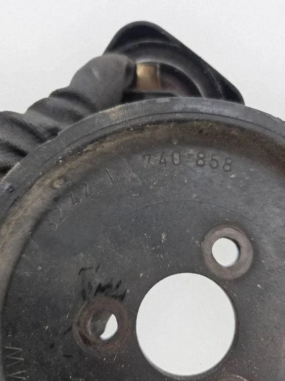 Power Steering Pump BMW E39 740858 Used image 3