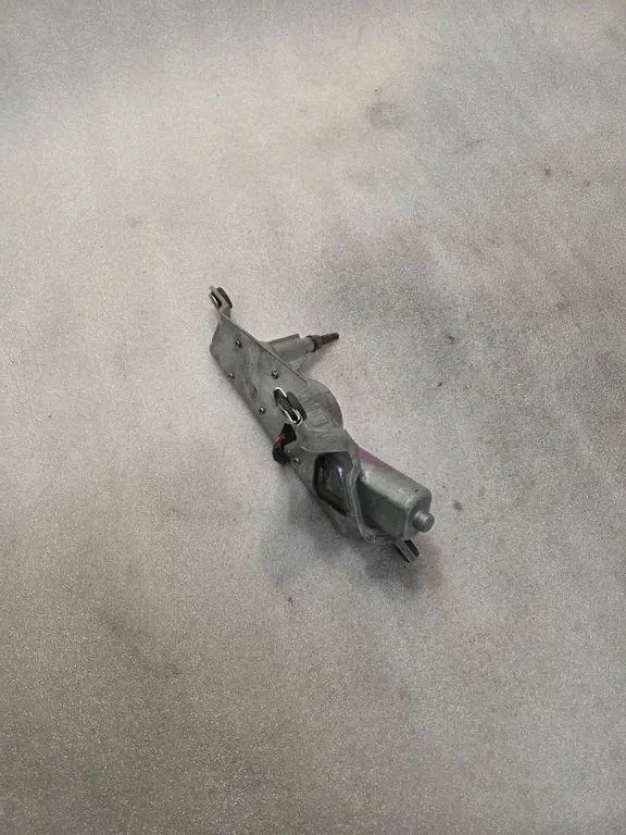 Mitsubishi Galant Scheibenwischermotor hinten 34903