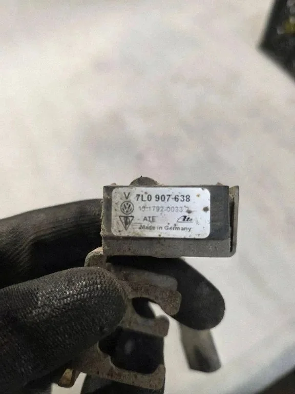 Volkswagen Touareg ESP sensor 7L0907638 image 3
