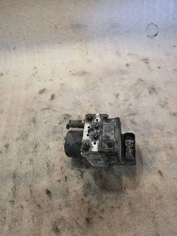 Unité ABS Toyota Avensis T25 4454005050
