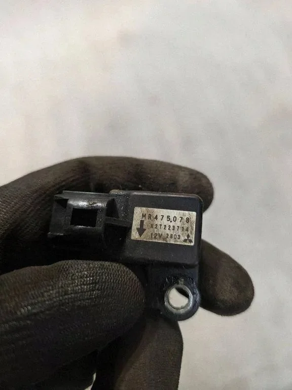 Sensor de Impacto Esquerdo Mitsubishi Pajero III image 3