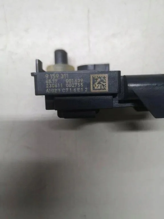 BMW 7 F01 F02 F03 F04 Airbag Stoßsensor links image 3