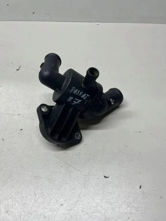 Carcaça do Termostato Vw Passat Golf Audi Seat Skoda image 3