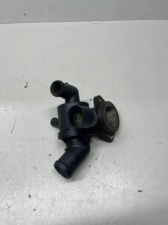 Carcaça do Termostato Vw Passat Golf Audi Seat Skoda image 4