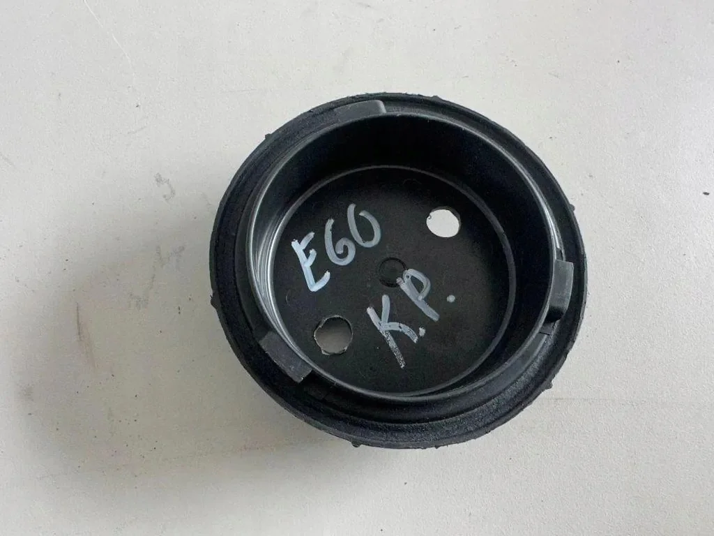 BMW E60 E61 Skydd för strålkastare 15933300