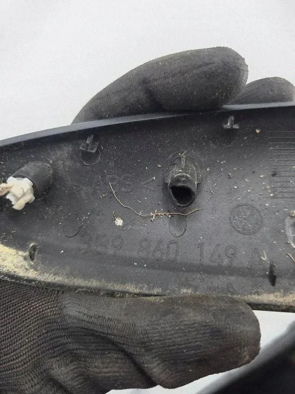Passat B5 Kombi Dachreling Abdeckung Links Hinten image 3