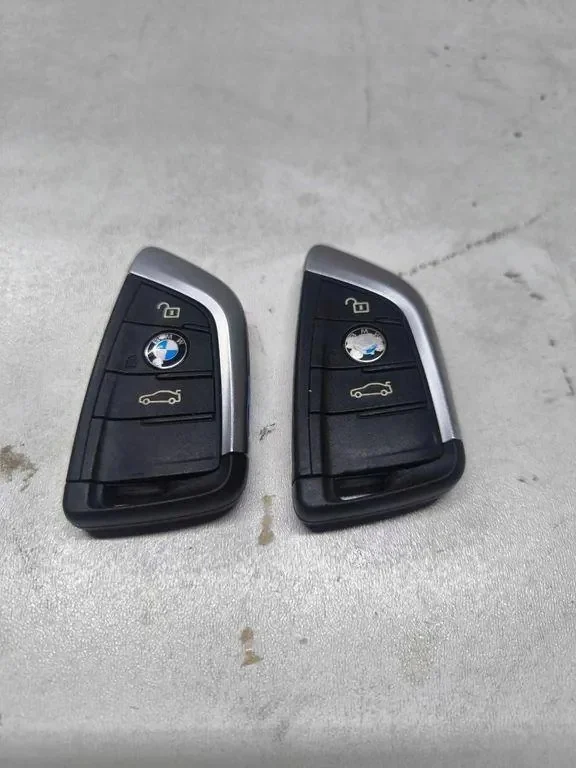 Chave/Cartão BMW Série 2 F46 5FA01192733