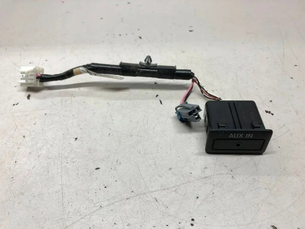 Connecteur multimédia Mazda CX-9 (TB) AUX/USB