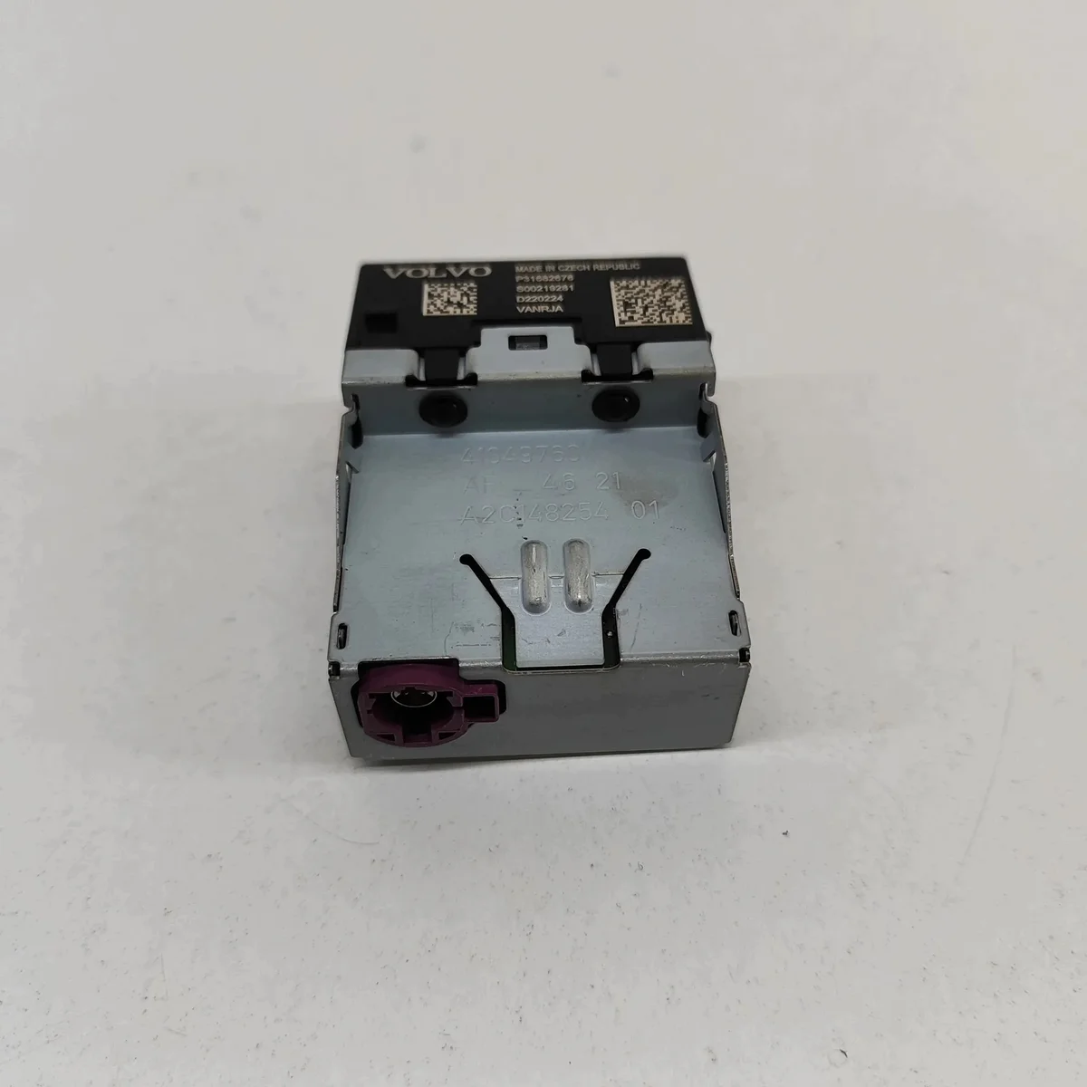 Used Polestar 2 USB Module 31682676 image 5