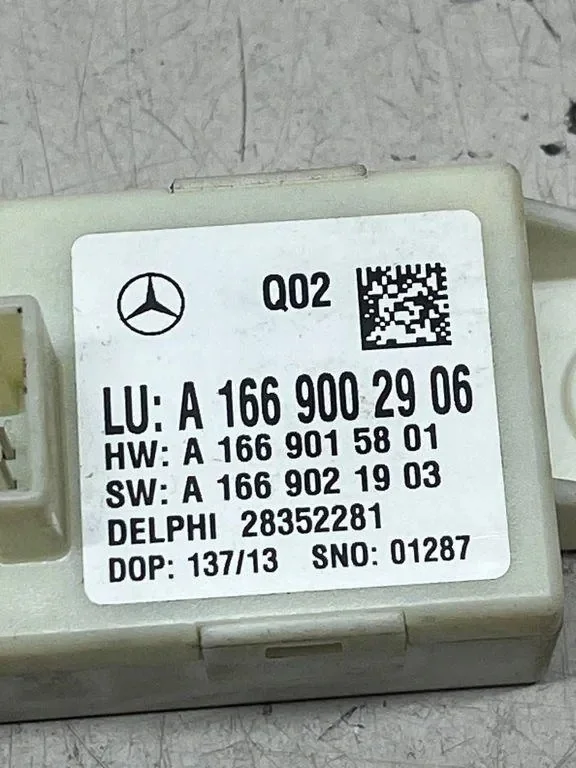 MERCEDES ML W166 VALOJEN OHJAIN A1669002906