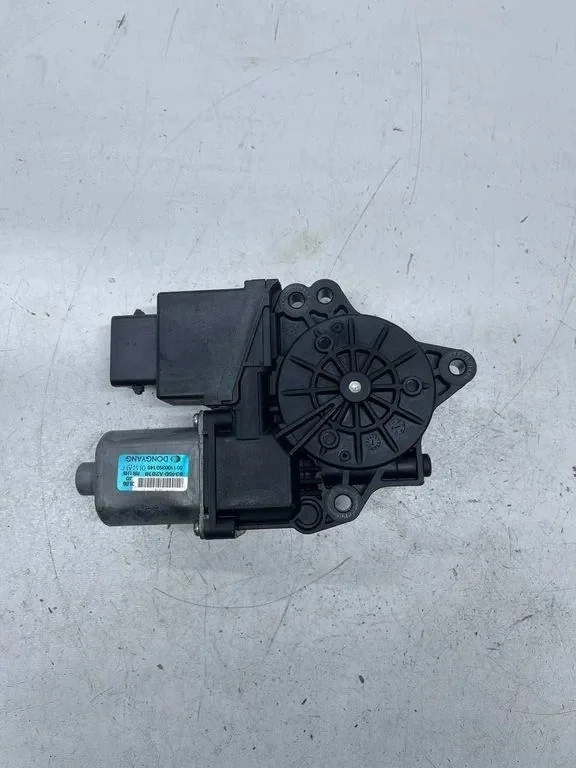 Kia Ceed 2015 Window Motor 617013101 image 3
