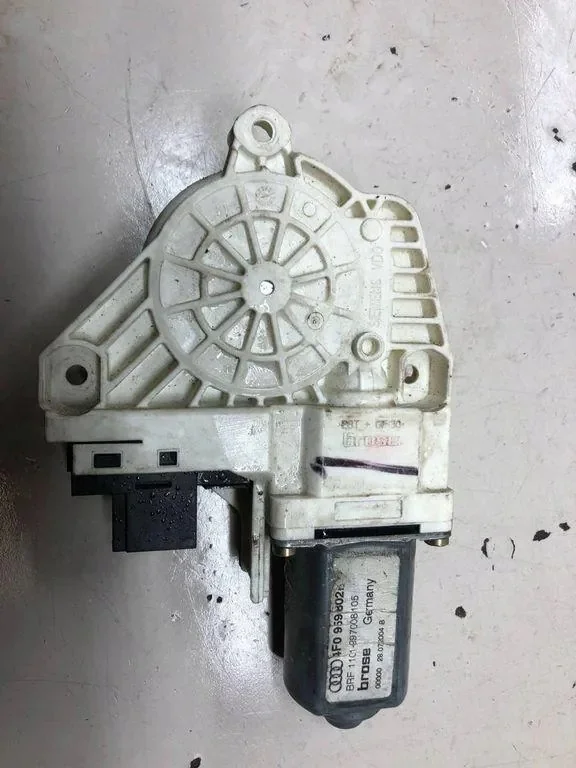 Audi Window Motor 4F0959802 Used image 4