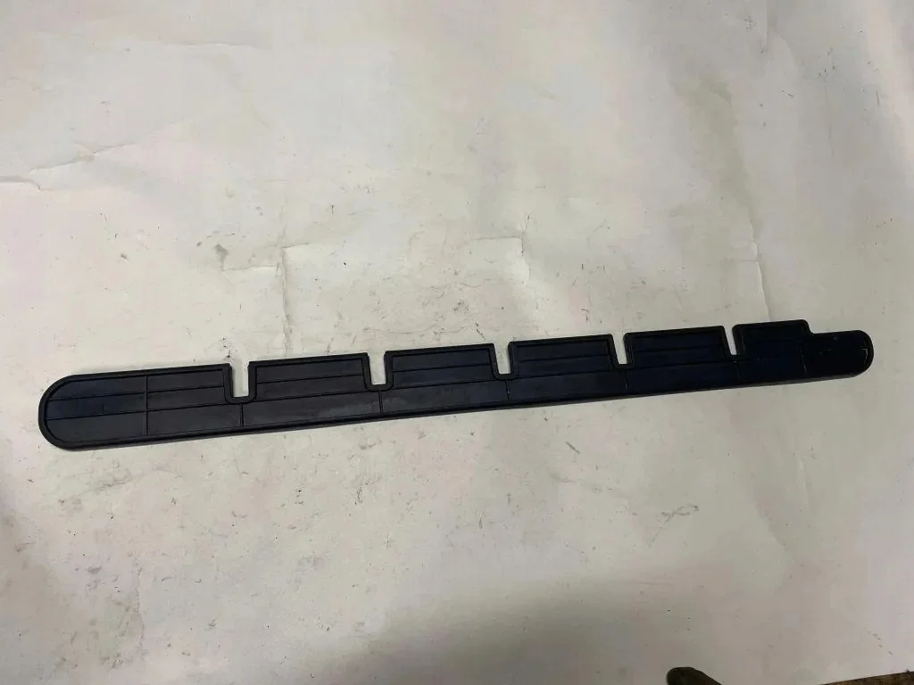 BMW E61 tavaratilan väliseinä 7116739