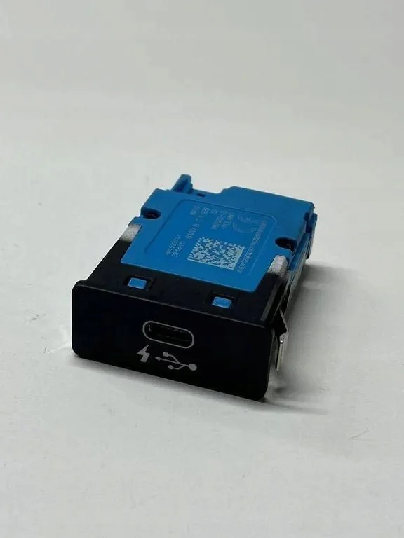 USB BMW 3 (G20, G28) 19163010