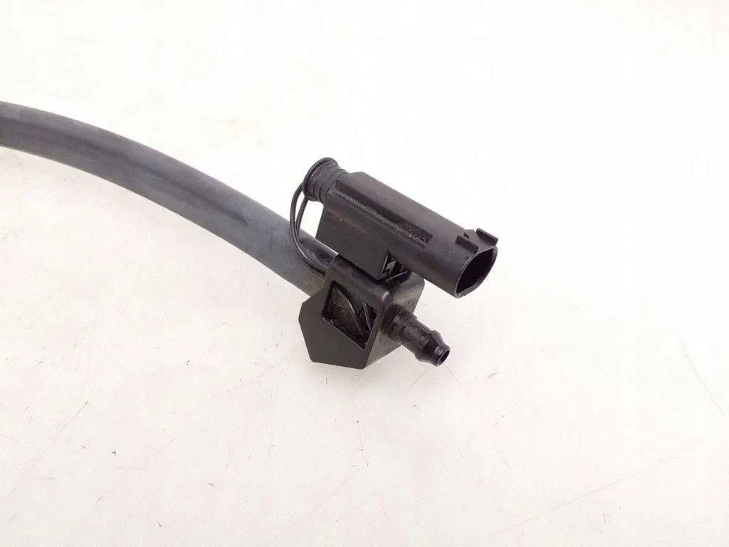 BMW X2 (U10) Windshield Washer Nozzle 5B5BC93 image 5
