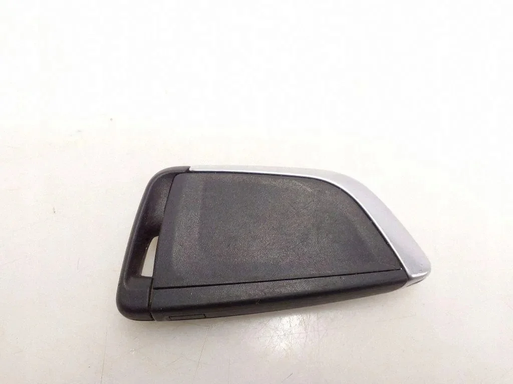 BMW 1 F40 M135i Key Fob 5A06C93