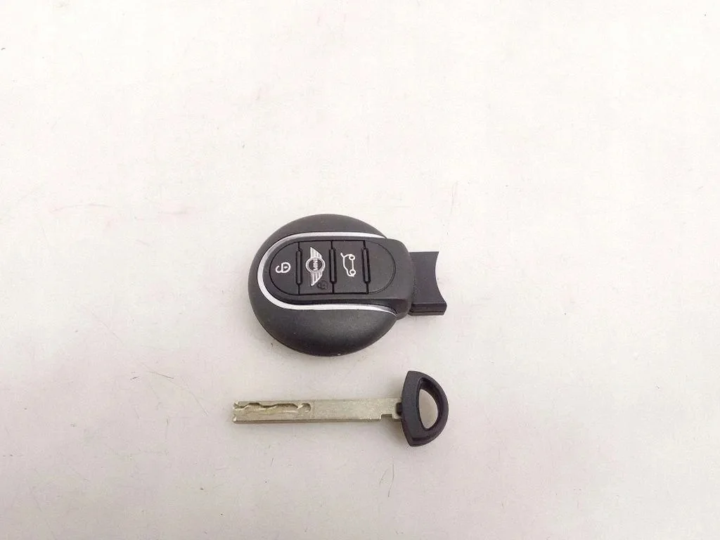 Chave Mini OE 6805986 Usada image 3