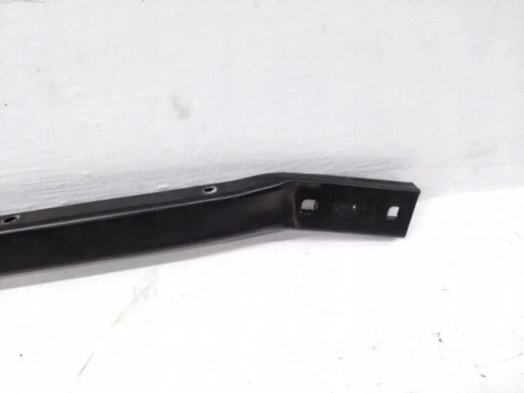 BMW 5 F10 Front Panel Upper Section Used image 3