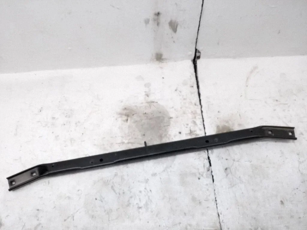 BMW 5 F10 Front Panel Upper Section Used image 4