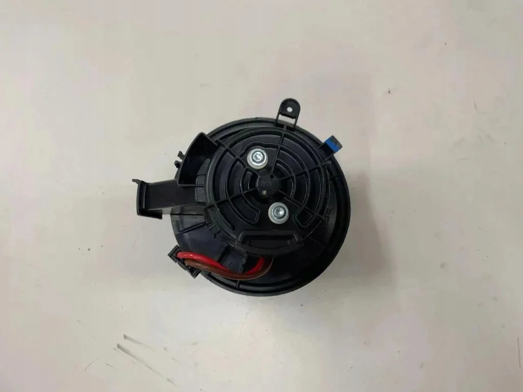 Mercedes-Benz L5964008 puhallin image 5
